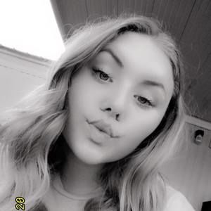 Meet your Posher, Dakota